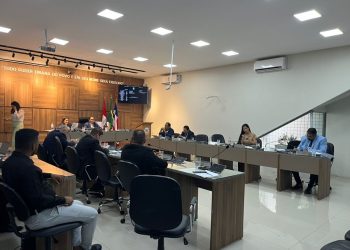 Com apoio da base e adesão de Marquinhos de Zezinho, Câmara aprova orçamento de R$ 676 milhões com 100% para remanejamento