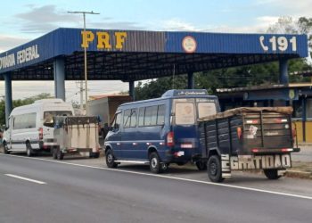 Embarque Legal: PRF reforça fiscalização do transporte rodoviário de passageiros em Paulo Afonso e mais dois municípios na Bahia