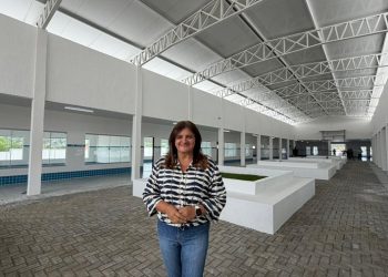 Delmiro Gouveia: Prefeita Ziane Costa divulga evolução das obras na Escola Manoel Menezes e destaca o “antes e depois” da unidade