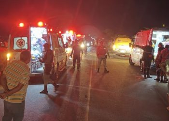 Grave acidente na AL-220 deixa seis mortos no distrito Piau, em Piranhas; ex-vereador, um bebê e uma criança estão entre as vítimas