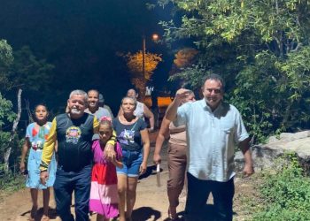 Vereador Valmir Rocha garante iluminação pública para o povoado Matinha