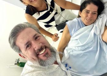 “Perdemos um pedaço de nós”, diz Dr. Juliano ao anunciar a morte de Leda, colaboradora da família há décadas