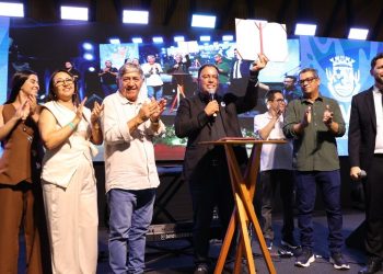 Educação: Prefeitura anuncia intercâmbio internacional, pacote de R$ 9 milhões para retomada de obras entre outras novidades