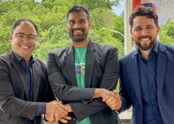 Prefeito de Paulo Afonso se reúne com Consulado Britânico no RJ e apresenta projeto de intercâmbio com alunos da rede municipal