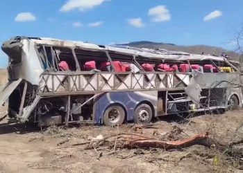 Perícia indica que ônibus que capotou e deixou 16 mortos no Sertão de AL não apresentava falhas mecânicas