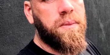 “Estável”: Suspeito de matar a namorada Flávia Barros em hotel de Aracaju é transferido para leito de enfermaria no HUSE