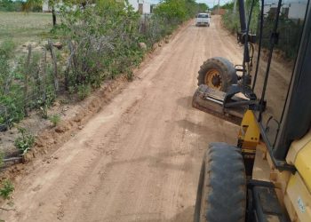Prefeitura de Glória-BA intensifica a recuperação das estradas no povoado Queimadas
