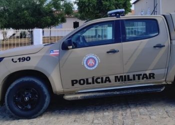 Mulher suspeita de embriaguez ameaça parceiro com faca e é contida pela PM em Paulo Afonso