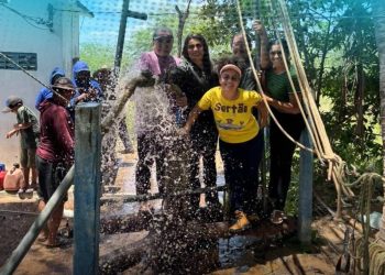 Substituição de bomba em poço reforça abastecimento de água no povoado Lagoa do Negro, em Glória-BA