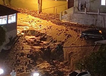 Madrugada de fortes chuvas deixa o Centro Histórico de Piranhas-AL sob grande volume de água (VÍDEOS)