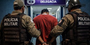 PM prende homem embriagado após agressão contra companheira no BTN 3, em Paulo Afonso