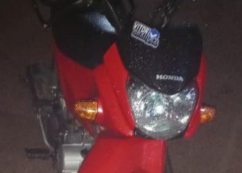 Fiscalização: Polícia apreende motocicleta irregular no Bairro Celidone de Deus 