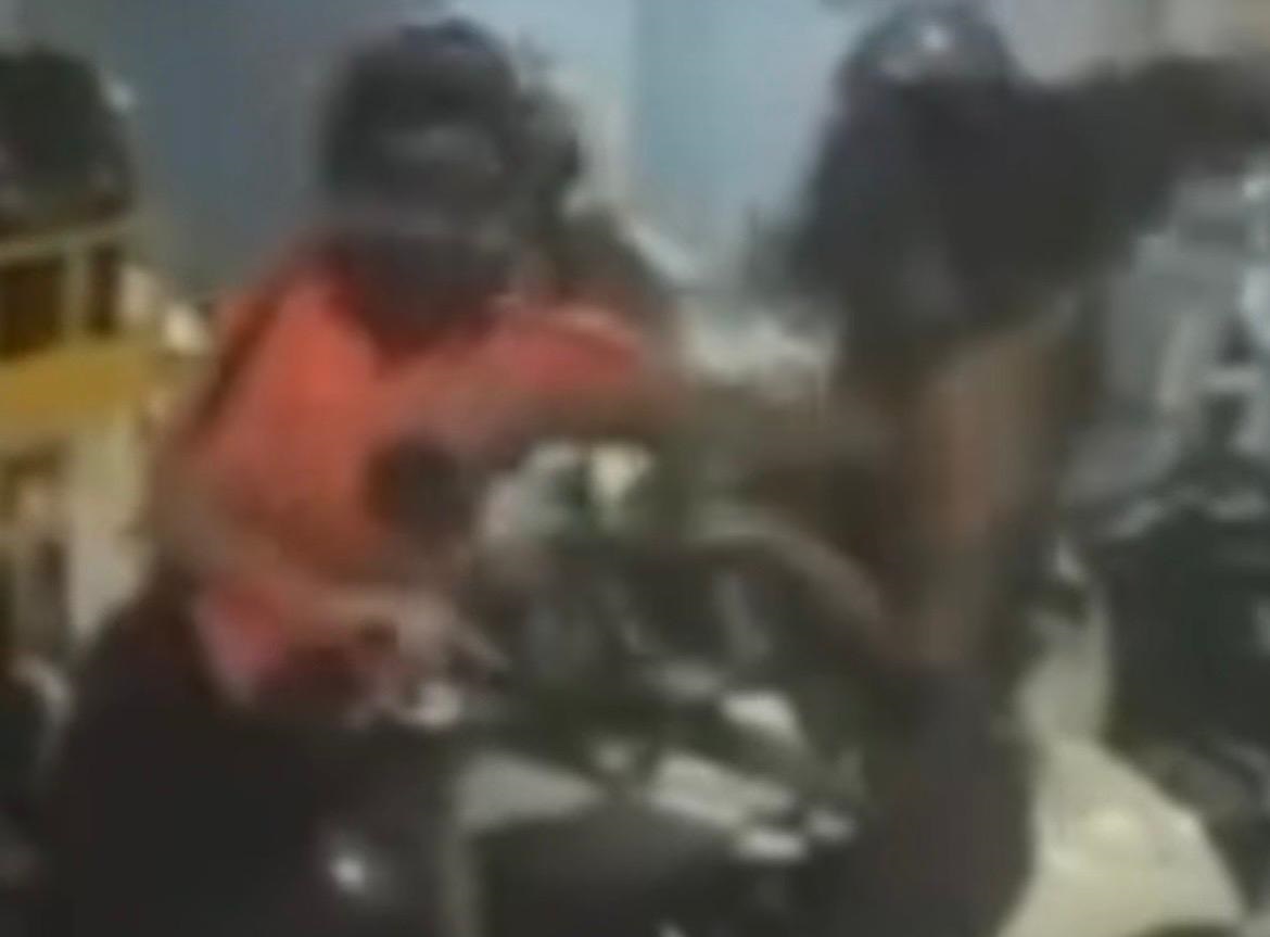 30b4b6bc-abf3-4fb5-baa1-a574d8e83750