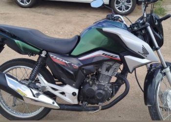 Motocicleta é apreendida após flagrante de “grau” em Paulo Afonso