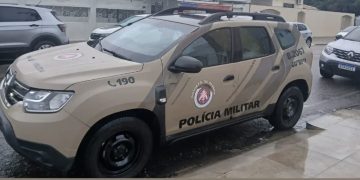 PM evita linchamento e prende homem em flagrante após agredir e ameaçar a própria mãe em Paulo Afonso