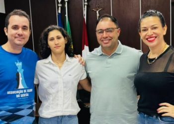 Vereadora Evinha articula fortalecimento do xadrez e defende inclusão nas escolas públicas