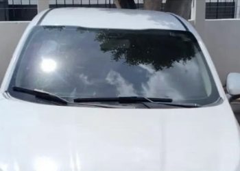 Criminosos fingem ser entregadores, fazem família refém, amarram proprietário e roubam carro com pertences em Paulo Afonso