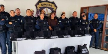 Guarda Municipal de Delmiro Gouveia recebe 25 novos coletes balísticos para reforço da segurança