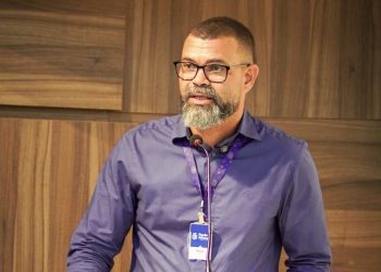 Em sessão movimentada, Kôca Tavares defende legalidade de contratos da Secretaria de Cultura e Esportes