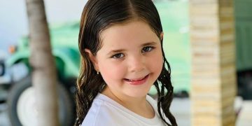 “Diversão com Lorena”: pequena moradora de Paulo Afonso encanta no YouTube com carisma e desenvoltura diante das câmeras