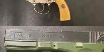 PM apreende revólver e simulacro após denúncia de violência doméstica contra mulher e adolescente em Paulo Afonso