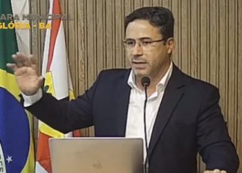 Com placar de 6 a 5, Câmara de Glória-BA mantém parecer do TCM e rejeita contas de David Cavalcanti; ex-prefeito vai recorrer