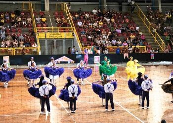 Império do Forró conquista o 1º lugar no Concurso Regional de Quadrilhas em Paulo Afonso com o espetáculo “Entre Marias”