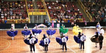 Império do Forró conquista o 1º lugar no Concurso Regional de Quadrilhas em Paulo Afonso com o espetáculo “Entre Marias”