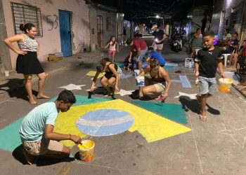 Rua ganha cores da Seleção e clima de Copa em ação que reuniu moradores da Prainha em Paulo Afonso-BA