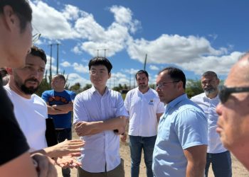Prefeito Galinho recebe comitiva do Governo da Bahia e engenheiros chineses para estudos técnicos de nova ponte em Paulo Afonso