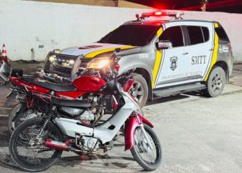 Homem é conduzido à CISP pela Guarda Municipal de Delmiro Gouveia durante patrulhamento no bairro Ponto Chique II
