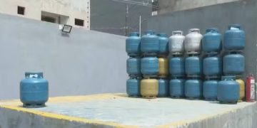 Gás de cozinha fica até R$ 4 mais barato na Bahia após redução anunciada pela Acelen