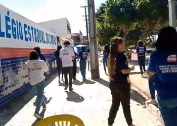 Adolescente é agredida por colega de escola após recusar investida amorosa e mostrar registros à namorada dele na Bahia