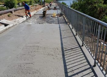 Obras da ciclovia entre a Prainha e o BIN avançam; piso começa a ser instalado