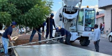 Prefeitura inicia obras de cobertura de canal no Bairro Moxotó Bahia