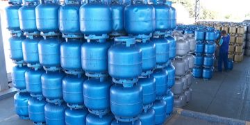 Gás de cozinha fica mais barato para consumidores na Bahia após redução de 7,1%
