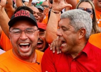 “Ao lado do time de Jerônimo e do presidente Lula”, diz Mário Galinho ao participar da convenção do PT em Salvador
