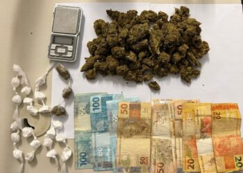 Suspeito é preso com maconha, cocaína e dinheiro no centro de Paulo Afonso