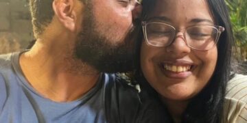 Em carta emocionante, noiva se despede de Nikos Elefthérios após morte em incêndio: “Você é o amor da minha vida”