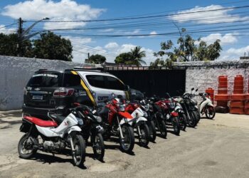SMTT apreendeu 10 motocicletas durante fiscalização reforçada no domingo de eleições em Delmiro Gouveia