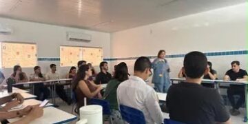 Prefeitura de Delmiro Gouveia capacita servidores públicos sobre o planejamento de contratações conforme a Nova Lei de Licitações