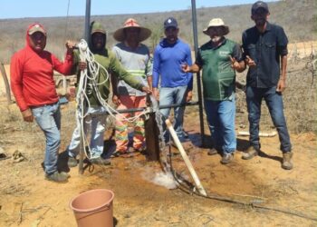Prefeitura de Glória-BA instala novo poço artesiano na zona rural do município