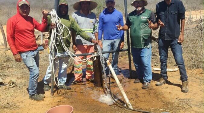 Prefeitura de Glória-BA instala novo poço artesiano na zona rural do município