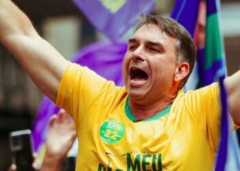 Jerônimo Rodrigues é reeleito no 1º turno; vitória foi avassaladora contra ACM Neto